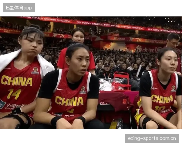 唐子婷连续命中中投，中国女篮进攻更稳